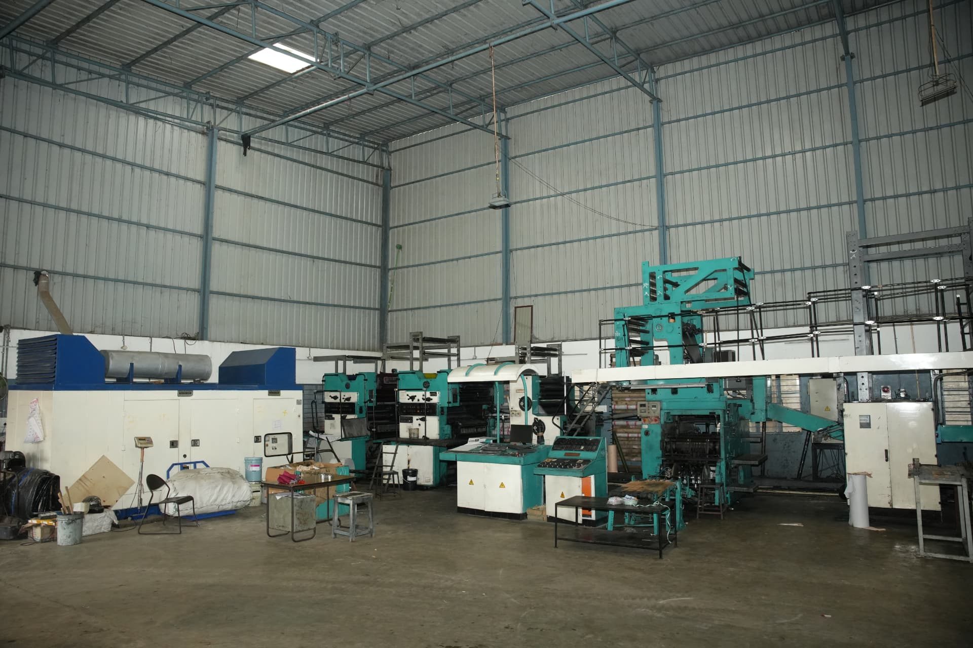 Main press hall — printing, packing and storage flow under one roof